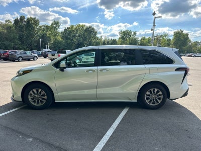 2025 Toyota Sienna XLE 7 Passenger