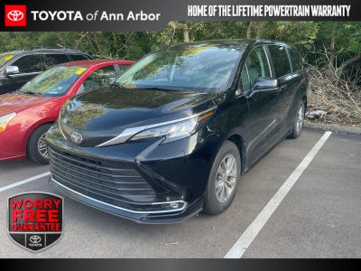 2022 Toyota Sienna XLE 7 Passenger