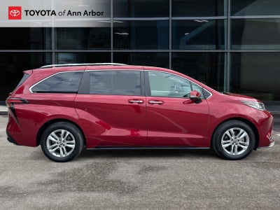 2024 Toyota Sienna Limited 7 Passenger