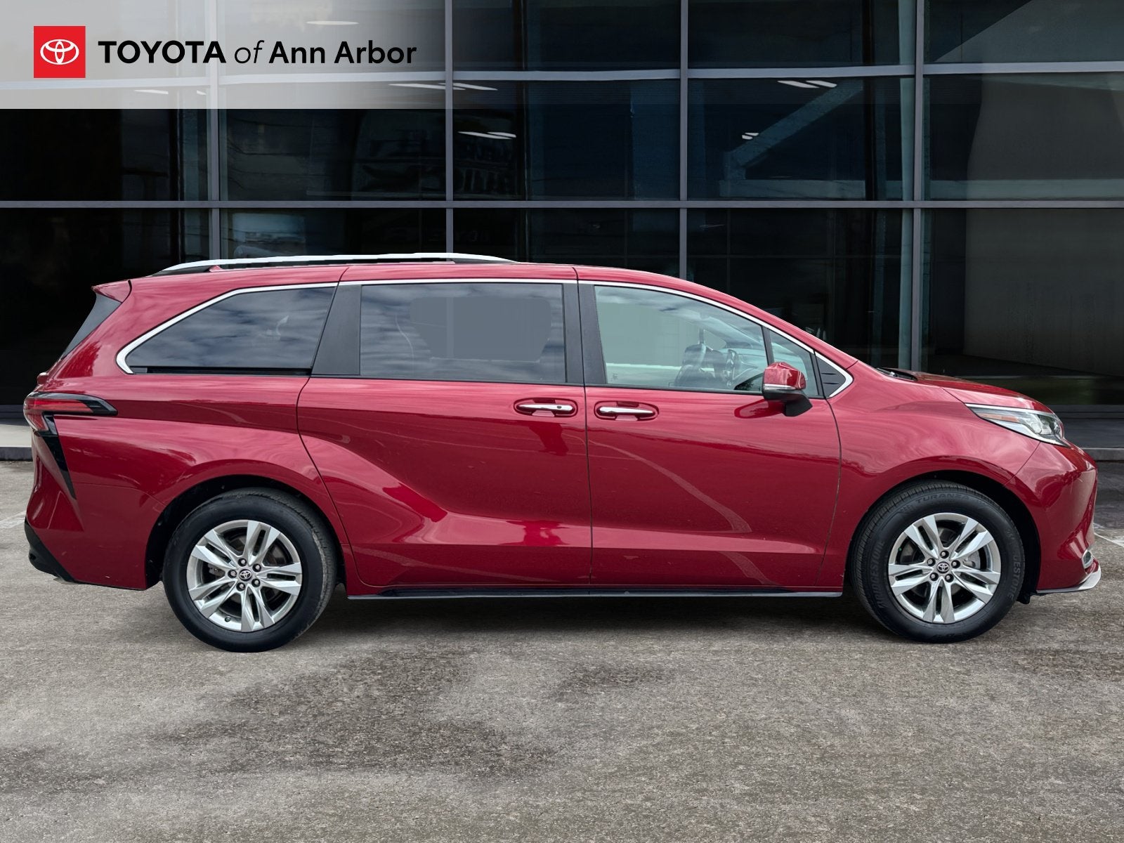 2024 Toyota Sienna Limited 7 Passenger