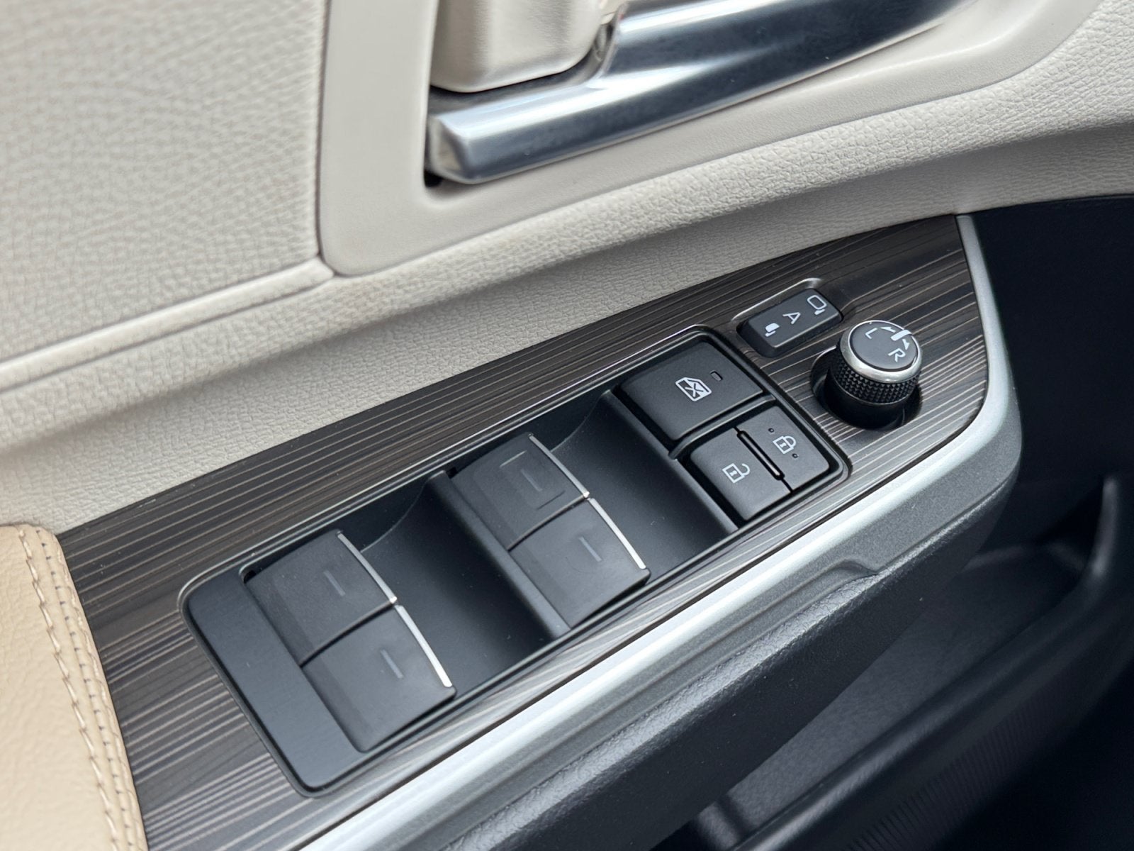 2024 Toyota Sienna Limited 7 Passenger