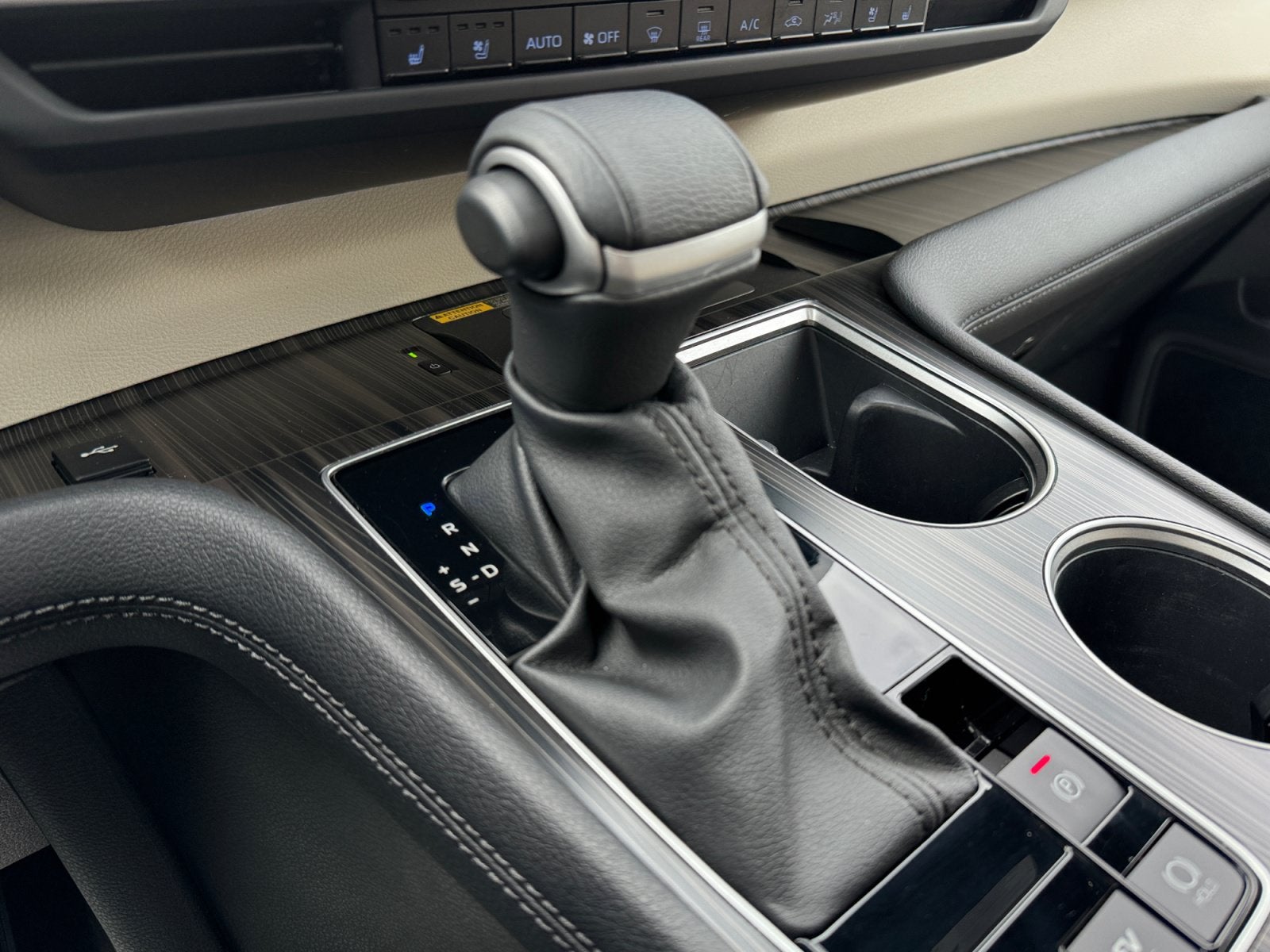 2024 Toyota Sienna Limited 7 Passenger