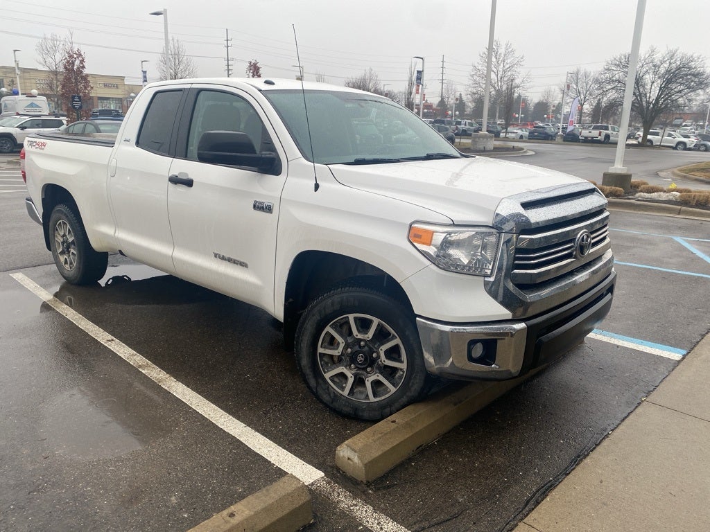 2017 Toyota Tundra SR5