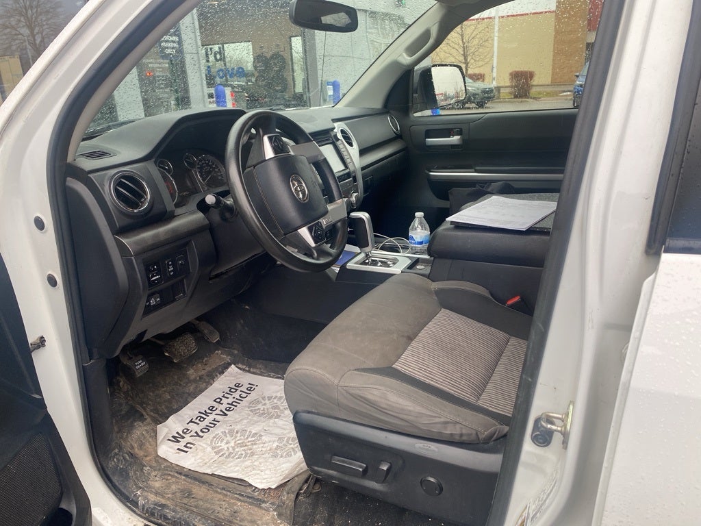 2017 Toyota Tundra SR5