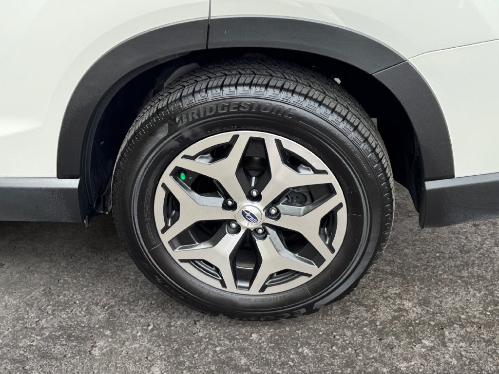 2024 Subaru Forester Premium **LIFETIME POWERTRAIN**