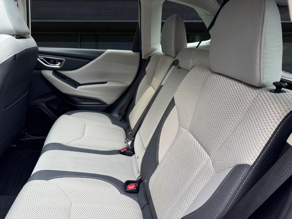 2024 Subaru Forester Premium **LIFETIME POWERTRAIN**