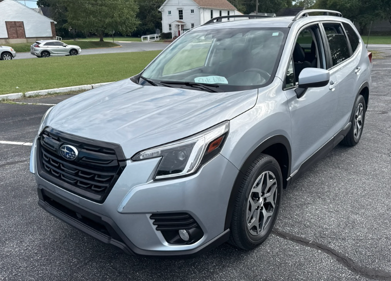 2023 Subaru Forester Premium **LIFETIME POWERTRAIN**