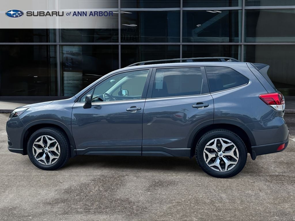 2024 Subaru Forester Premium **LIFETIME POWERTRAIN**