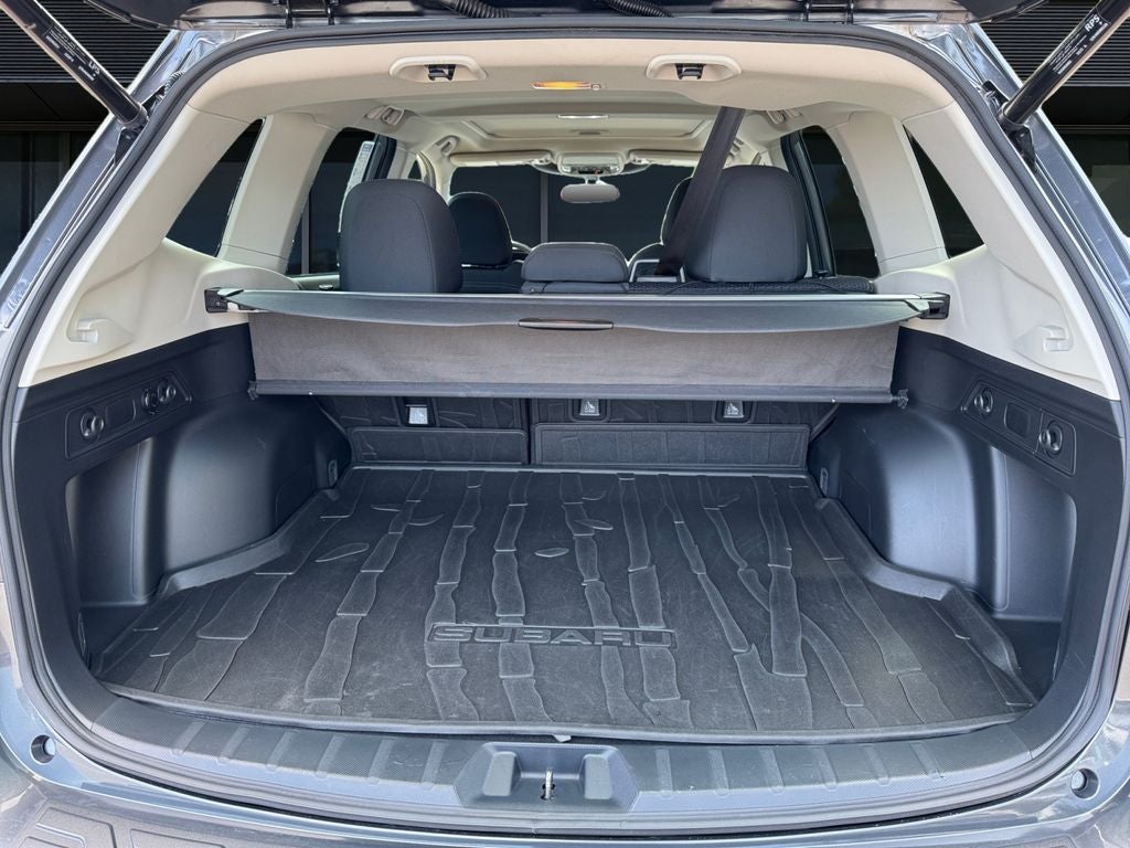 2024 Subaru Forester Premium **LIFETIME POWERTRAIN**