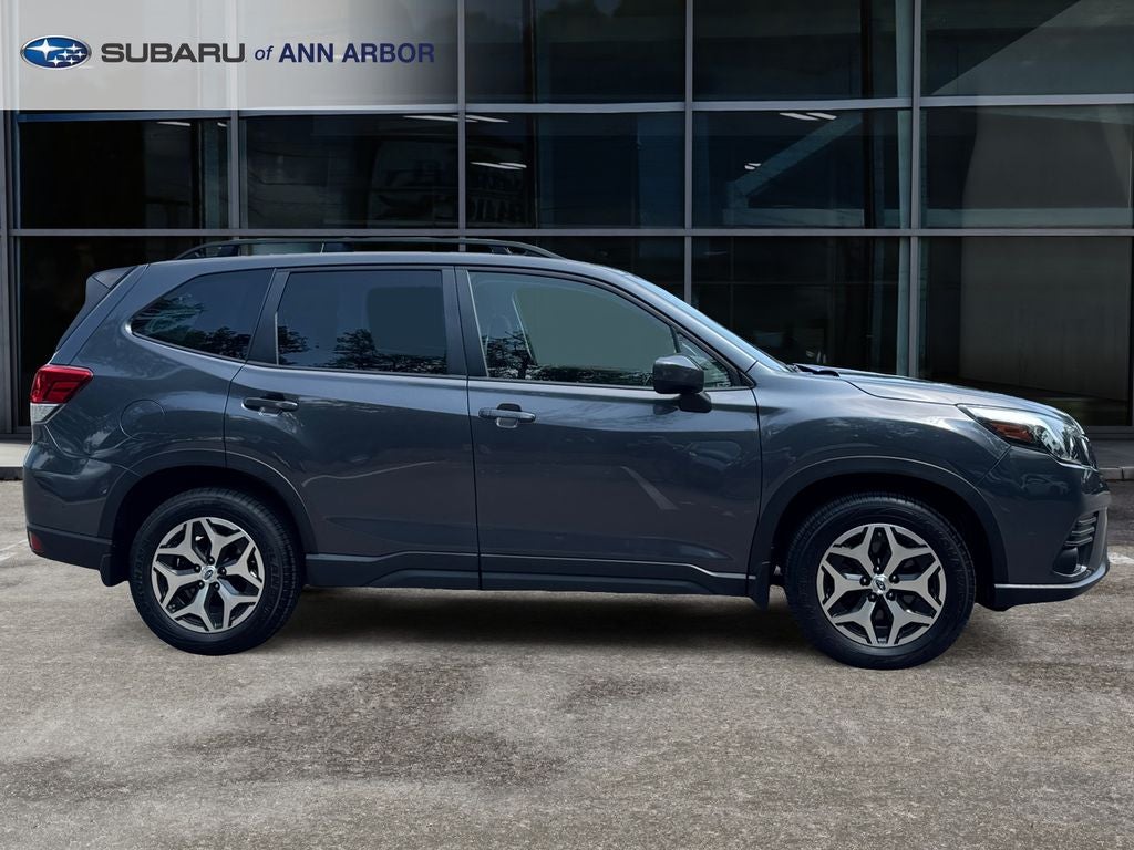 2024 Subaru Forester Premium **LIFETIME POWERTRAIN**