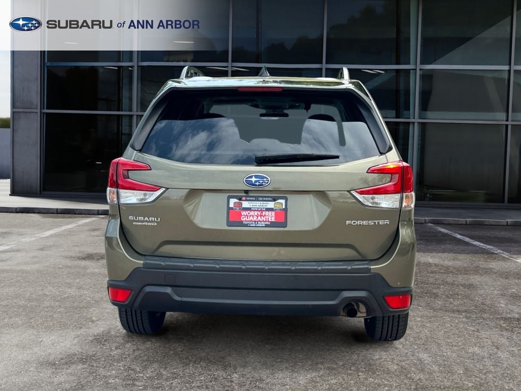 2024 Subaru Forester Premium **LIFETIME POWERTRAIN**