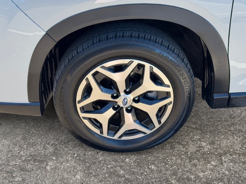 2024 Subaru Forester Premium **LIFETIME POWERTRAIN**