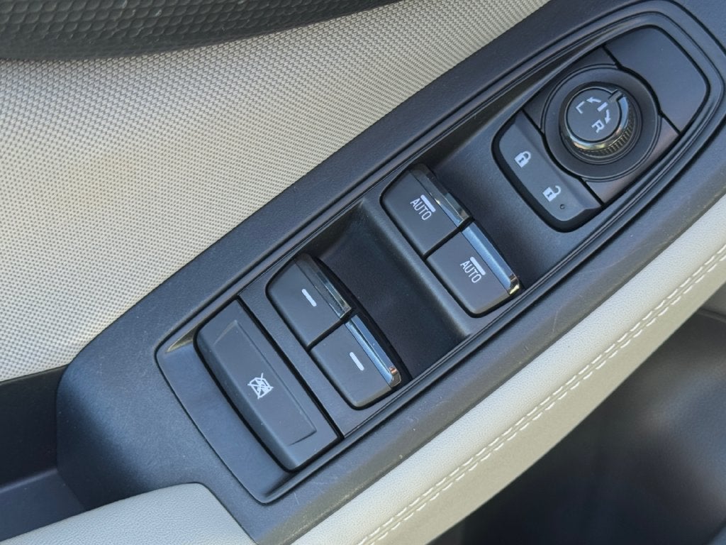 2024 Subaru Forester Premium **LIFETIME POWERTRAIN**