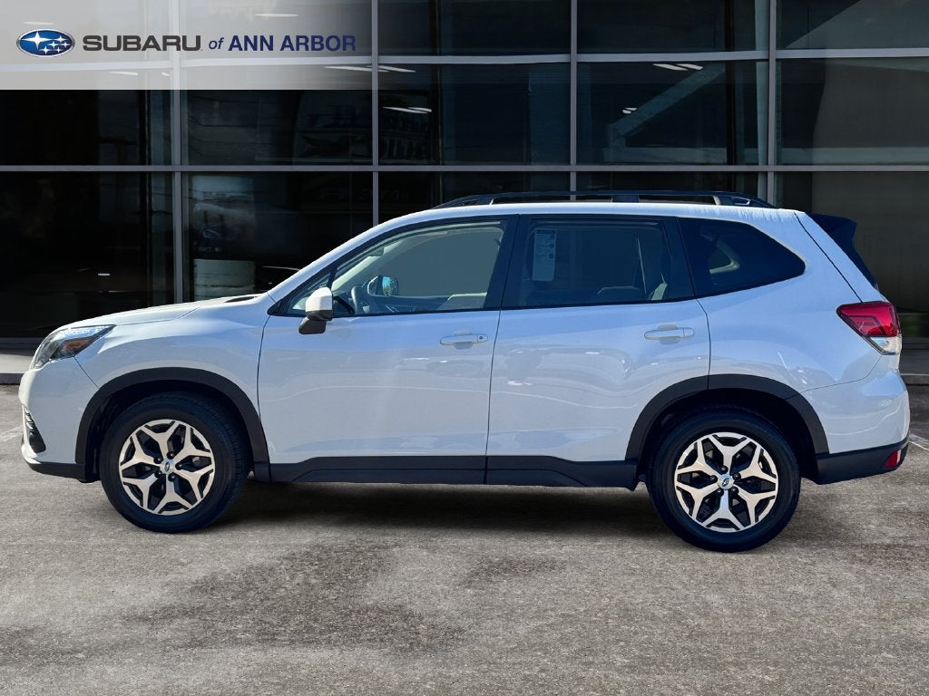 2024 Subaru Forester Premium **LIFETIME POWERTRAIN**