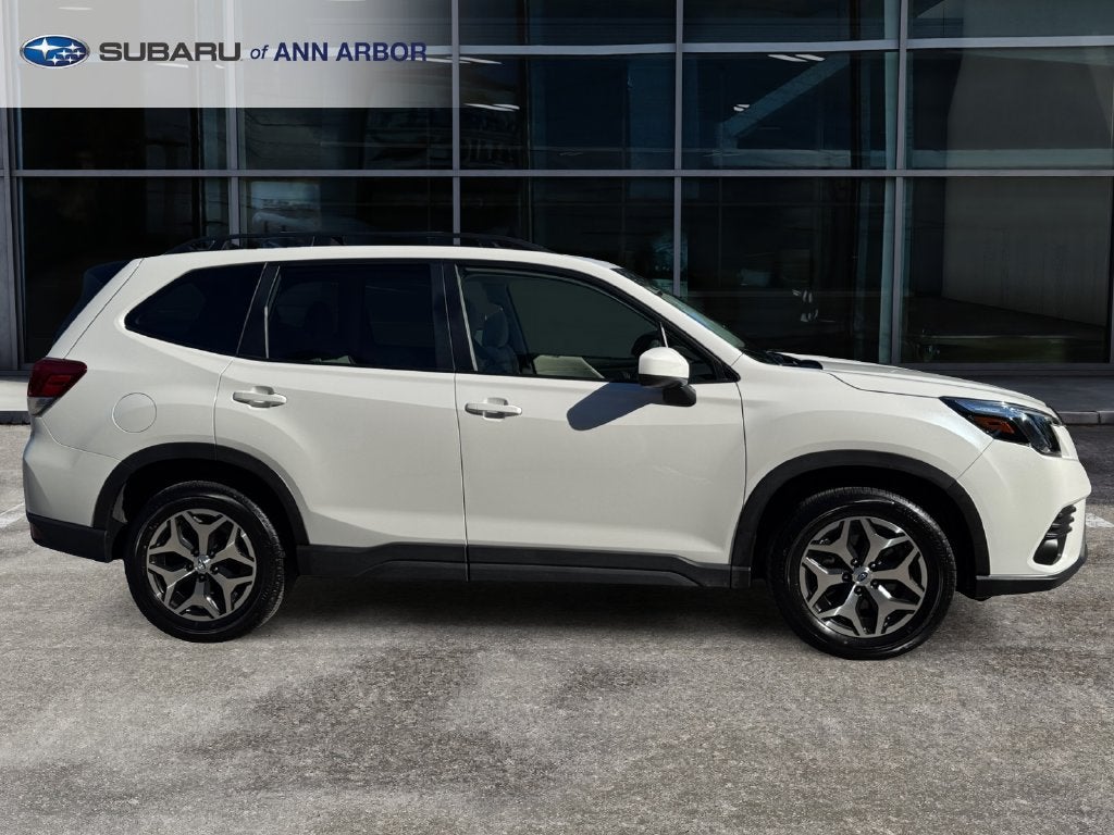 2024 Subaru Forester Premium **LIFETIME POWERTRAIN**