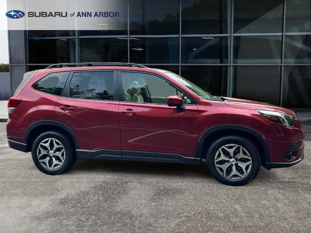 2024 Subaru Forester Premium **LIFETIME POWERTRAIN**