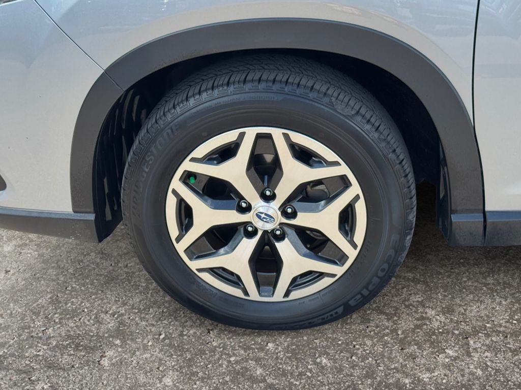2024 Subaru Forester Premium **LIFETIME POWERTRAIN**