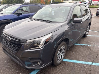 2024 Subaru Forester Premium **LIFETIME POWERTRAIN**