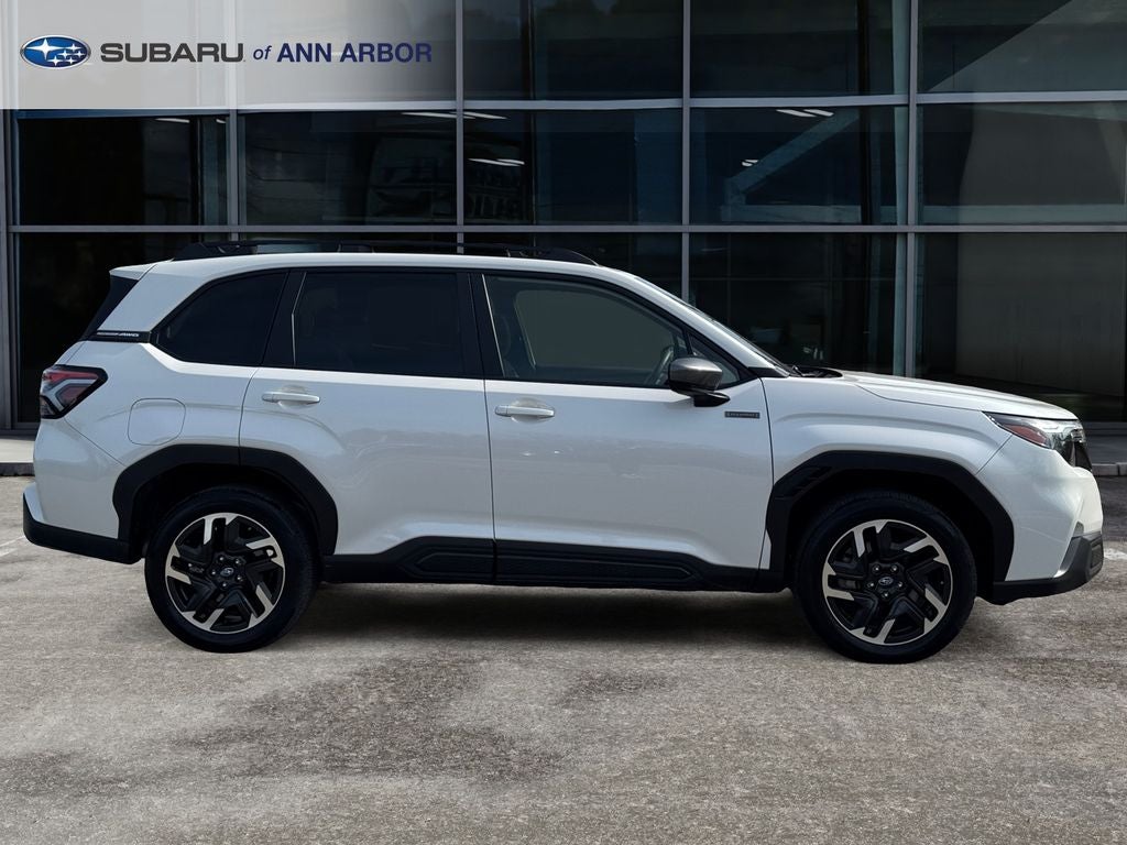 2025 Subaru Forester Hybrid Premium *LIFETIME POWERTRAIN*