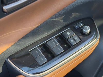 2025 Toyota Crown Signia Limited