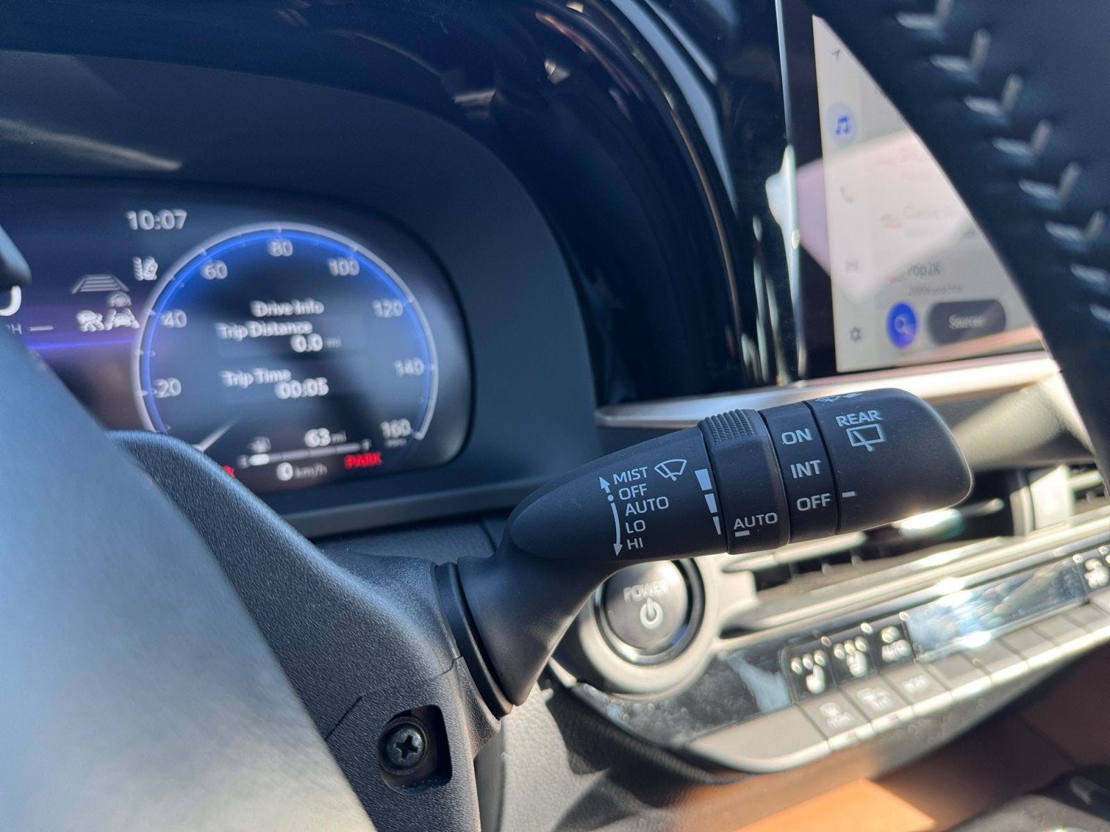 2025 Toyota Crown Signia Limited
