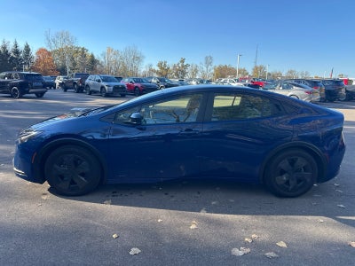 2025 Toyota Prius LE