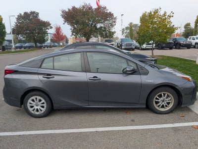2021 Toyota Prius L