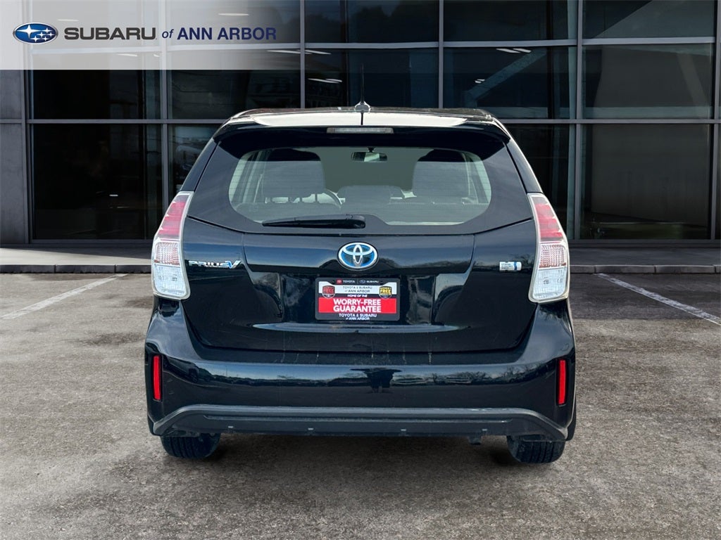 2017 Toyota Prius v Three