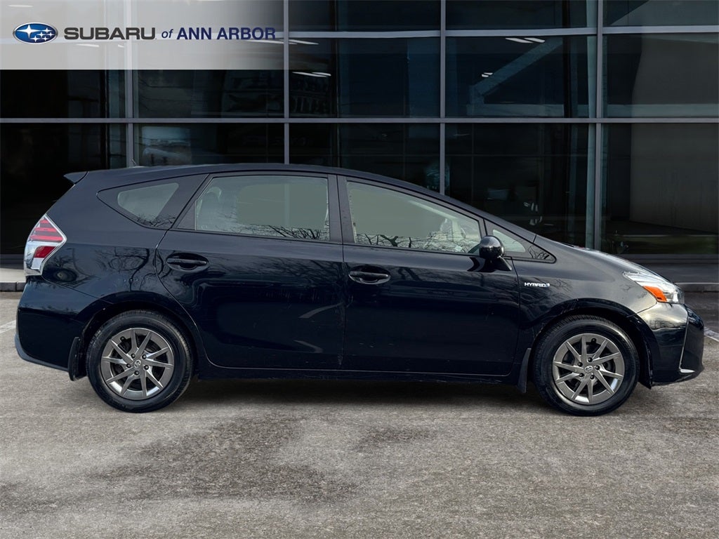 2017 Toyota Prius v Three