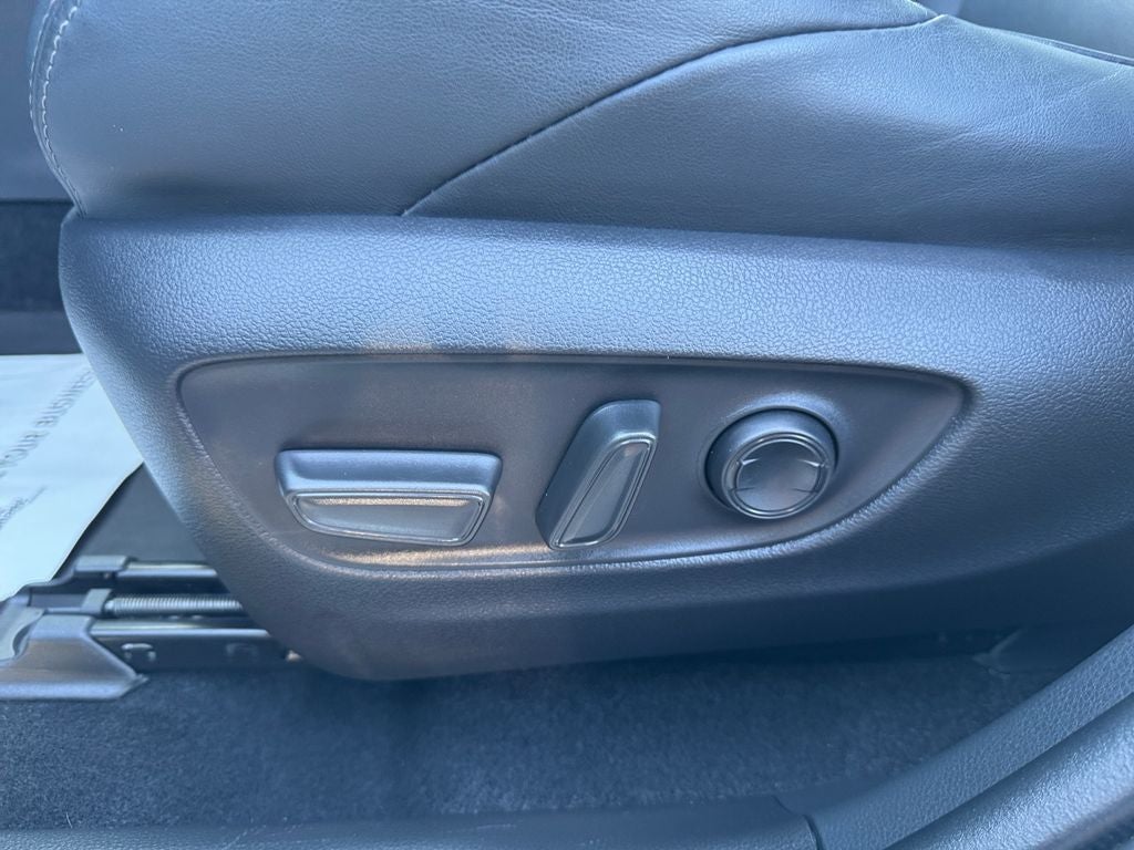 2023 Toyota Venza Nightshade **LIFETIME POWERTRAIN**