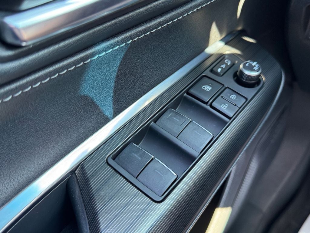2023 Toyota Venza Nightshade **LIFETIME POWERTRAIN**
