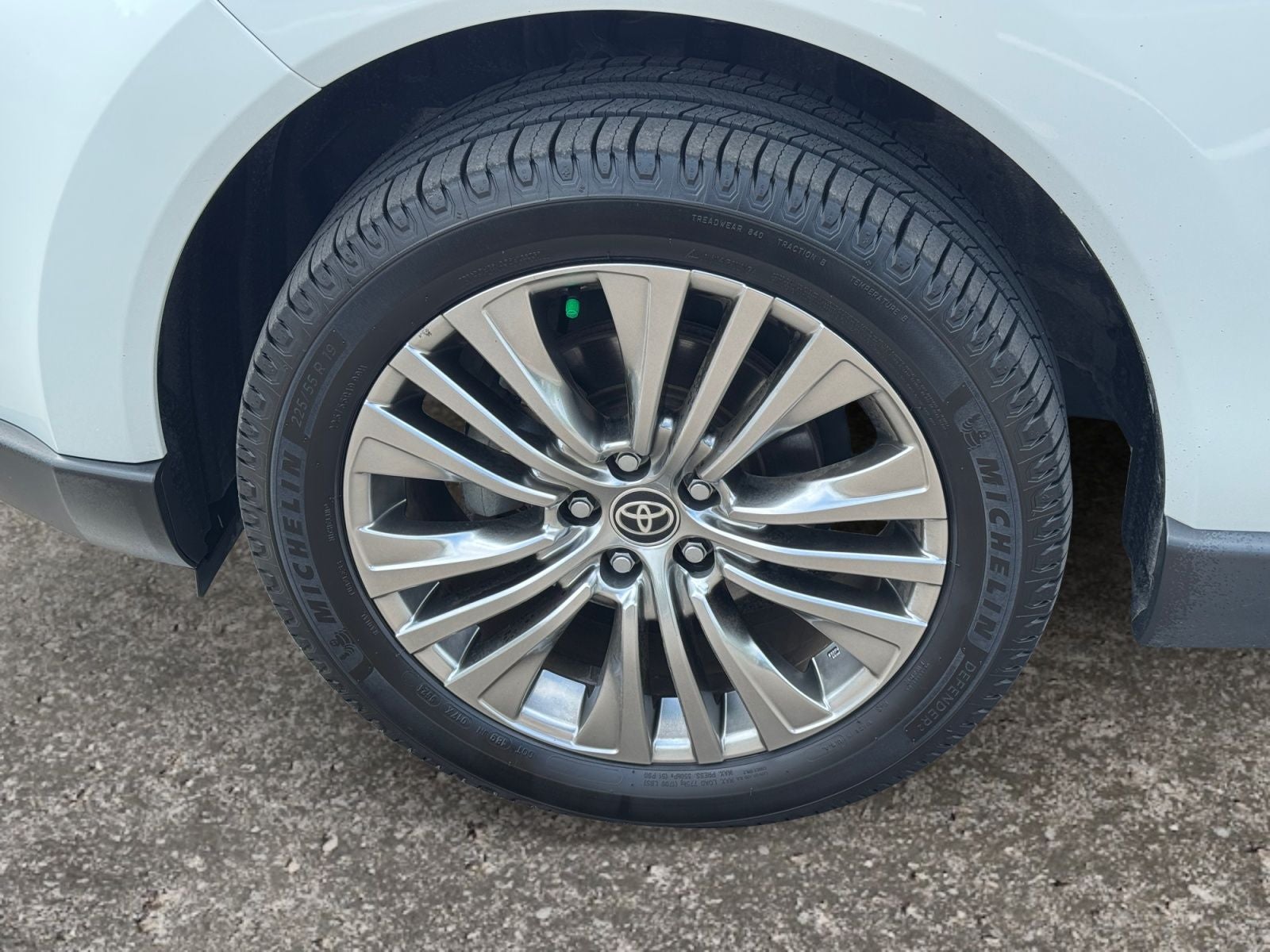 2023 Toyota Venza XLE