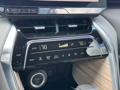 2023 Toyota Venza XLE