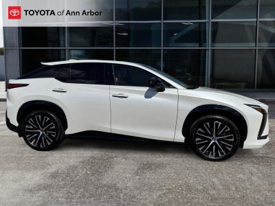 2024 Lexus RZ 300e Luxury