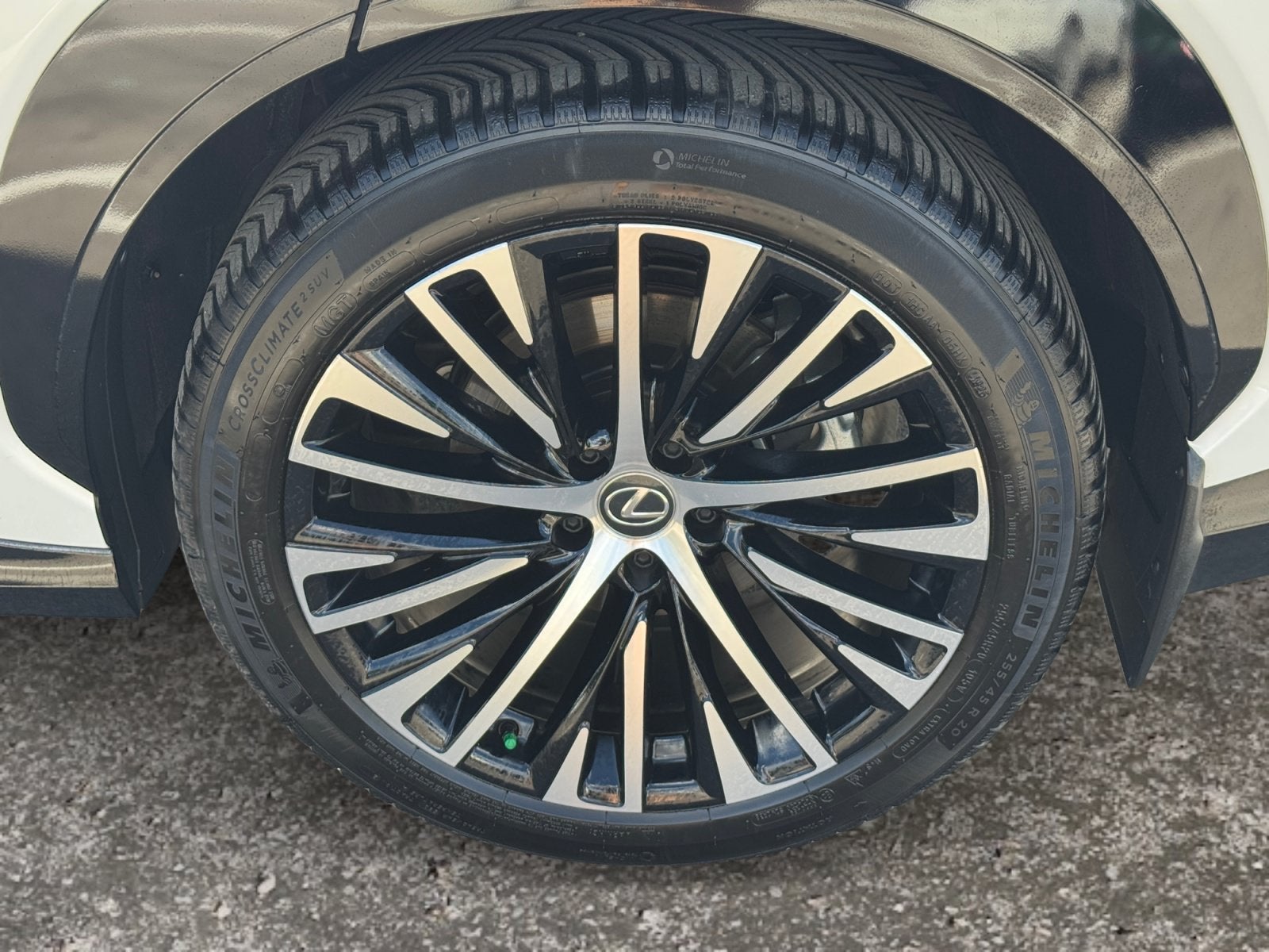 2024 Lexus RZ 300e Luxury