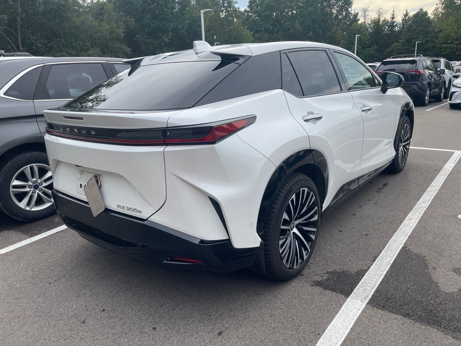 2024 Lexus RZ 300e Luxury