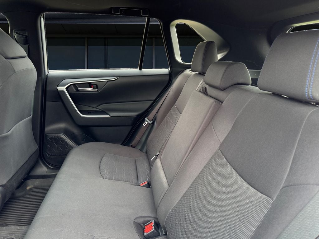 2022 Toyota RAV4 Hybrid SE