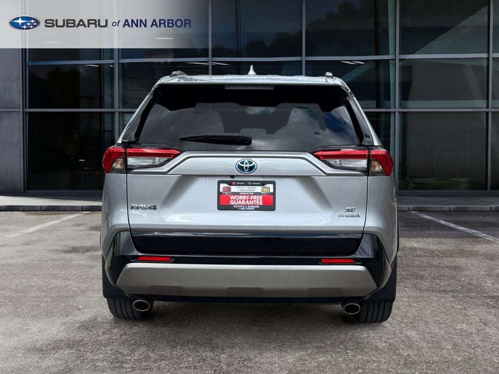 2022 Toyota RAV4 Hybrid SE