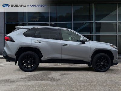2022 Toyota RAV4 Hybrid SE