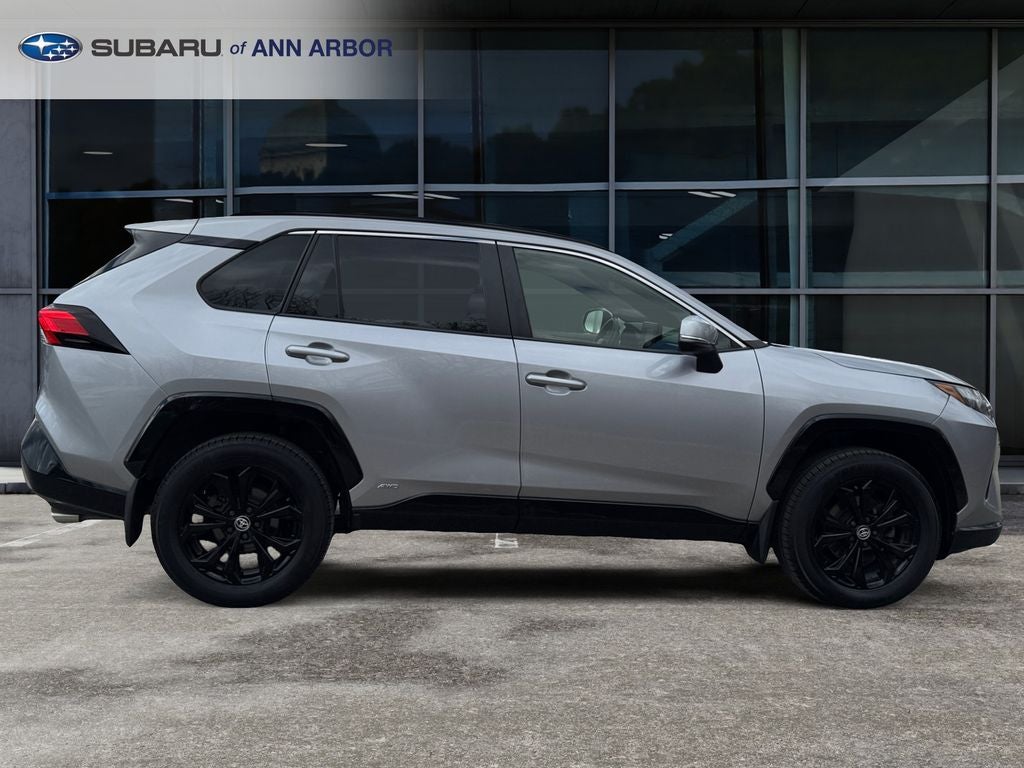 2022 Toyota RAV4 Hybrid SE
