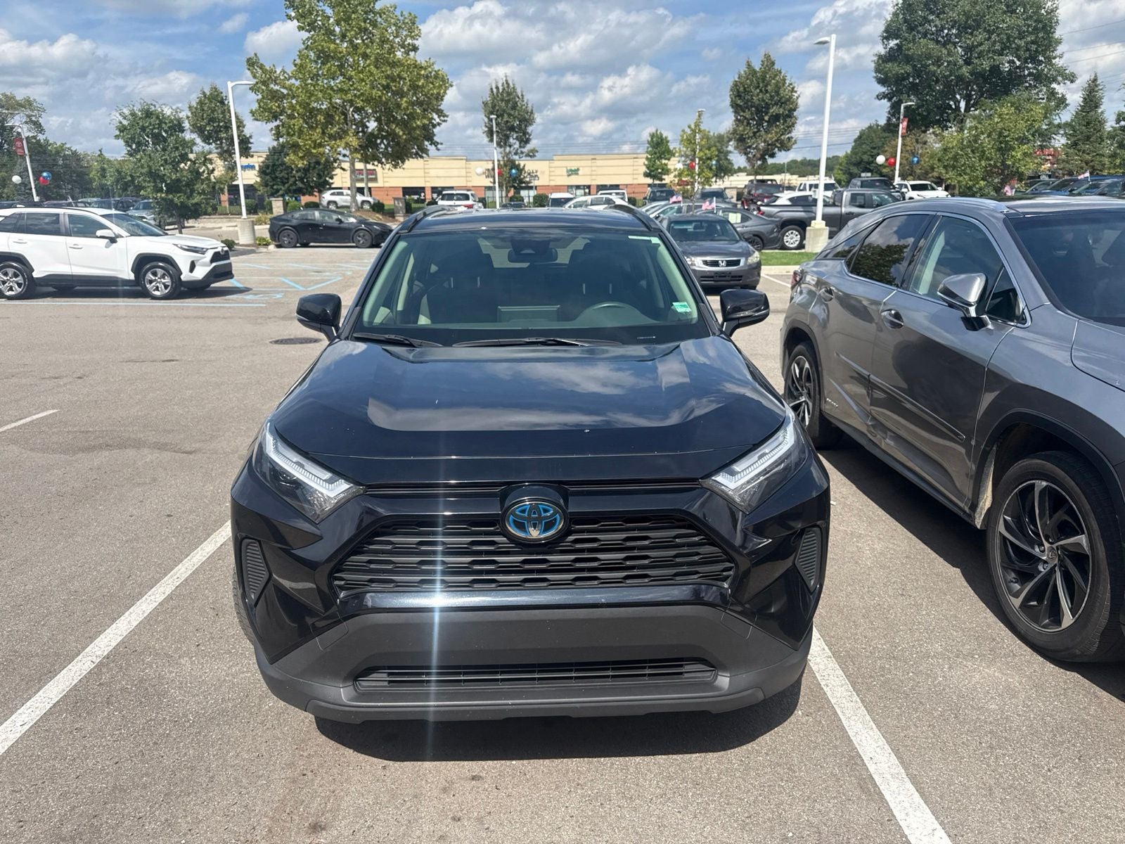 2023 Toyota RAV4 Hybrid XLE