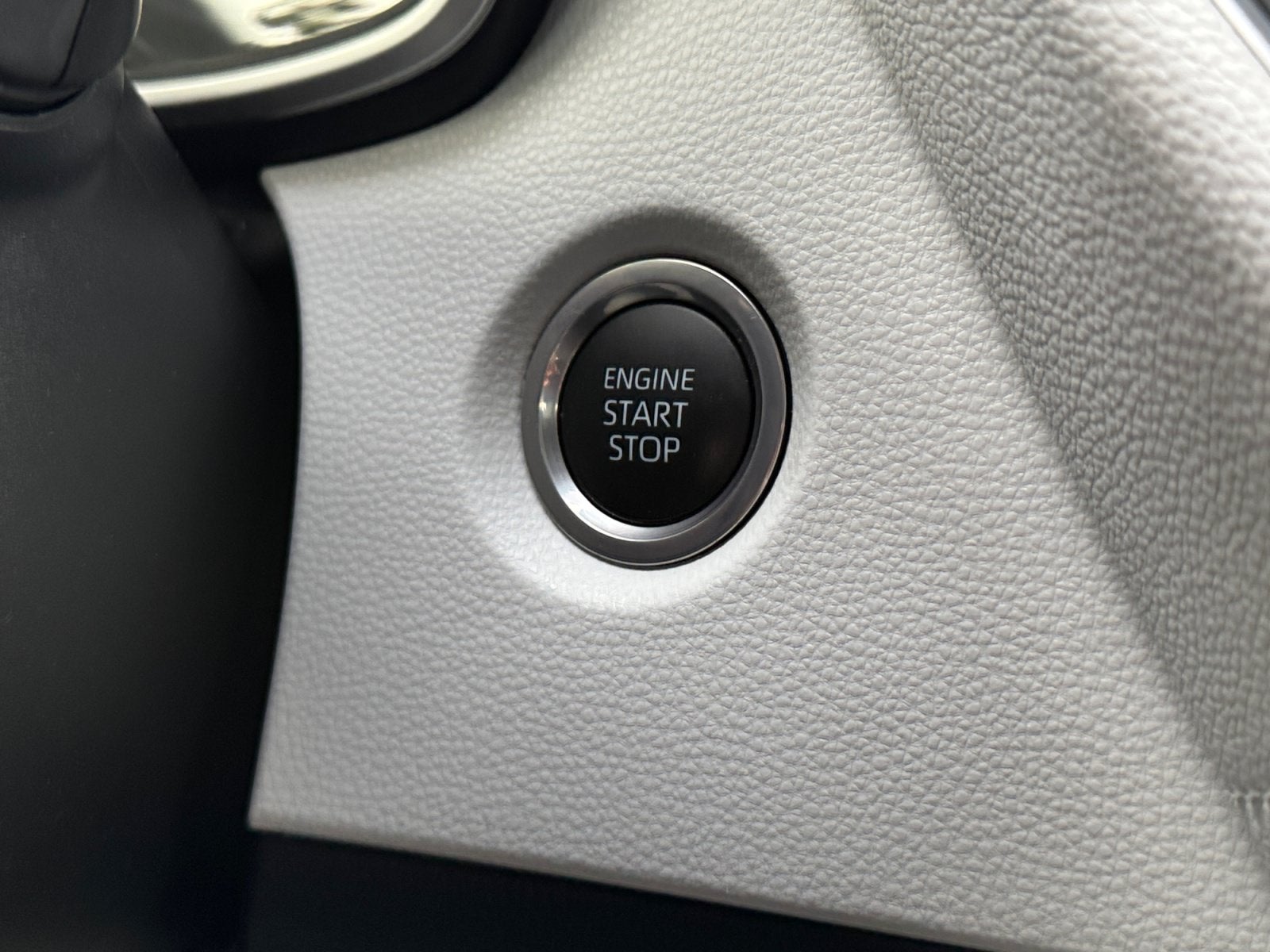 2024 Toyota Corolla Hatchback SE