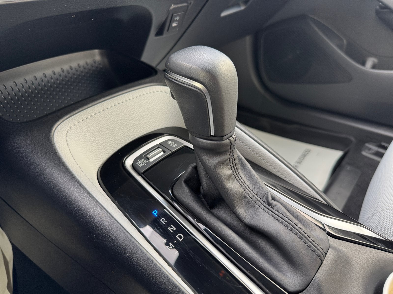 2024 Toyota Corolla Hatchback SE
