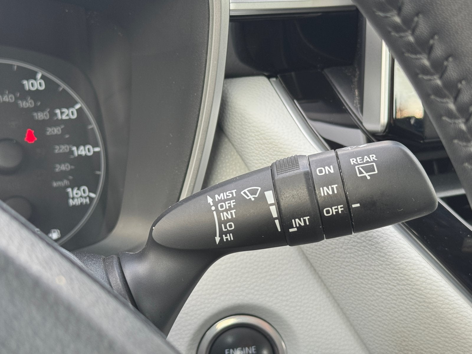 2024 Toyota Corolla Hatchback SE