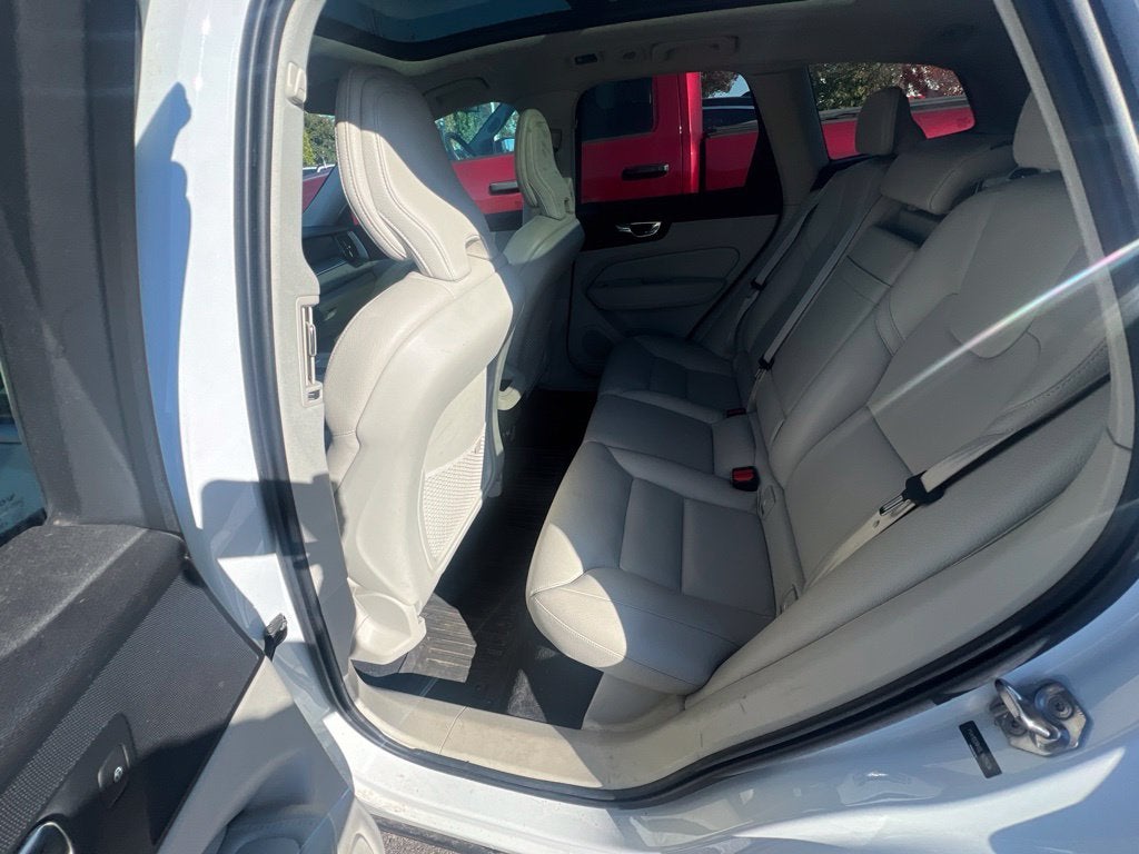 2020 Volvo XC60 T5 Momentum