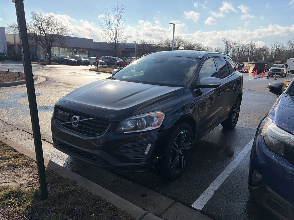 2017 Volvo XC60 T6 R-Design
