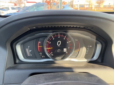 2017 Volvo XC60 T6 R-Design