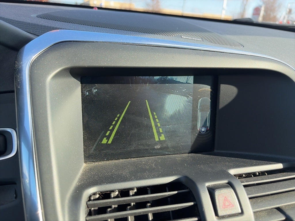 2017 Volvo XC60 T6 R-Design