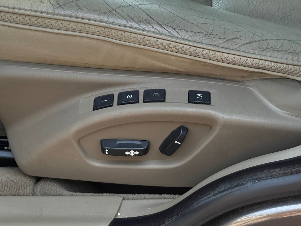 2011 Volvo XC70 T6