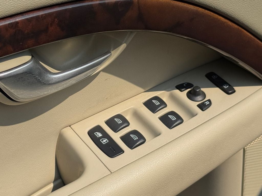 2011 Volvo XC70 T6